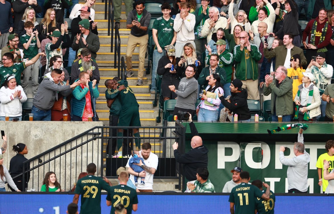 MLS Attendance 5/10:

1 #AllForCincy 25,513
2 #EveryoneN 25,002
3 #RBNY 23,225
4 #CF97 22,741
5 #AllForCITY 22,423
6 #RCTID 21,287
7 #TFCLive 20,236
8 #HoldItDown 19,802
9 #MNUFC 19,710
10 #NYCFC 19,679
11 #OrlandoCity 18,805
12 #DOOP 18,667
13 #Rapids96 15,003
14 #DTID 11,004