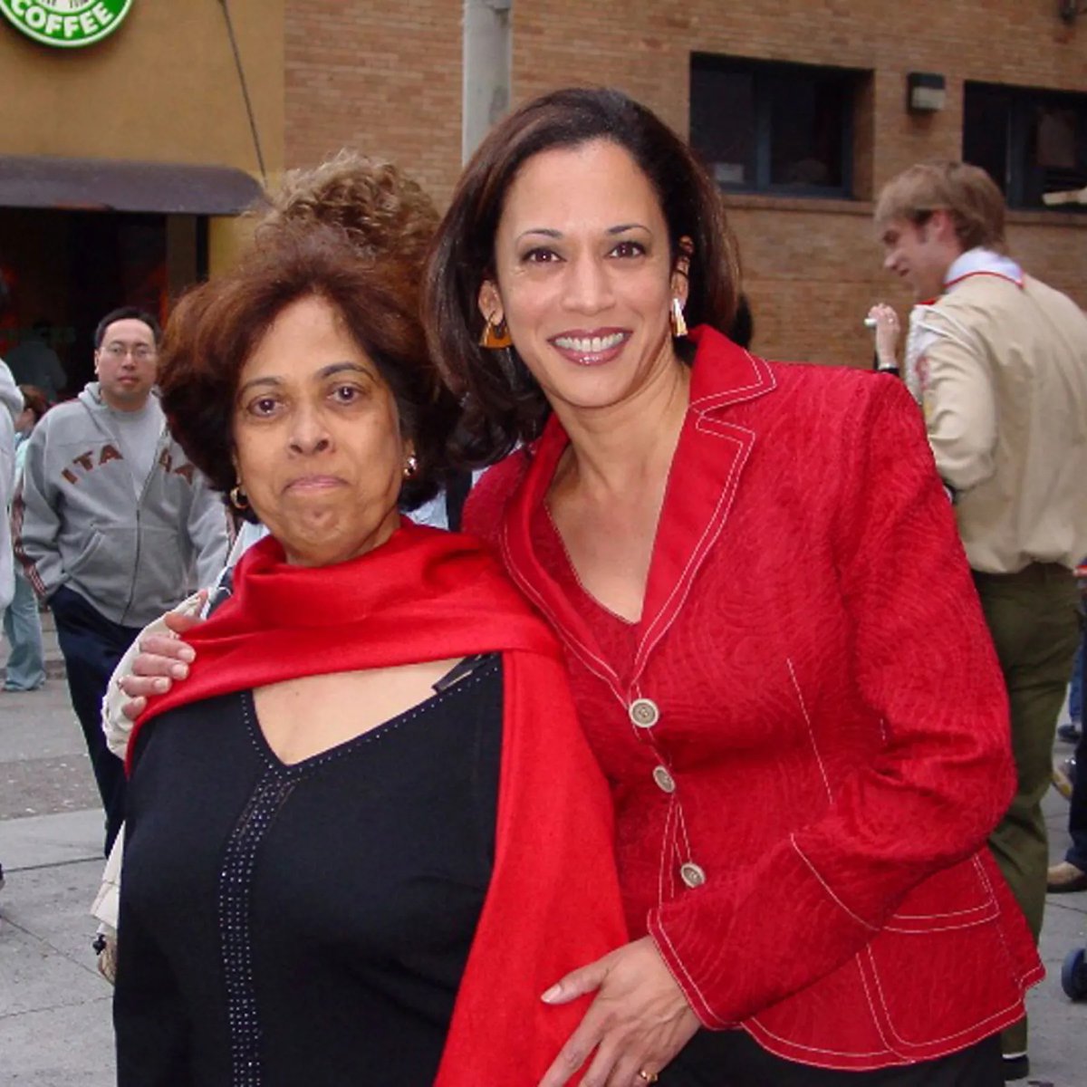 KamalaHarris's tweet image. Today I am thinking of my mother, Dr. Shyamala Gopalan Harris, and the many lessons she taught me. I am so proud to be her daughter.
Happy Mother's Day to the mothers, stepmoms, grandmothers, godmothers, aunties, and all the women in our lives who love, raise, and guide us.
