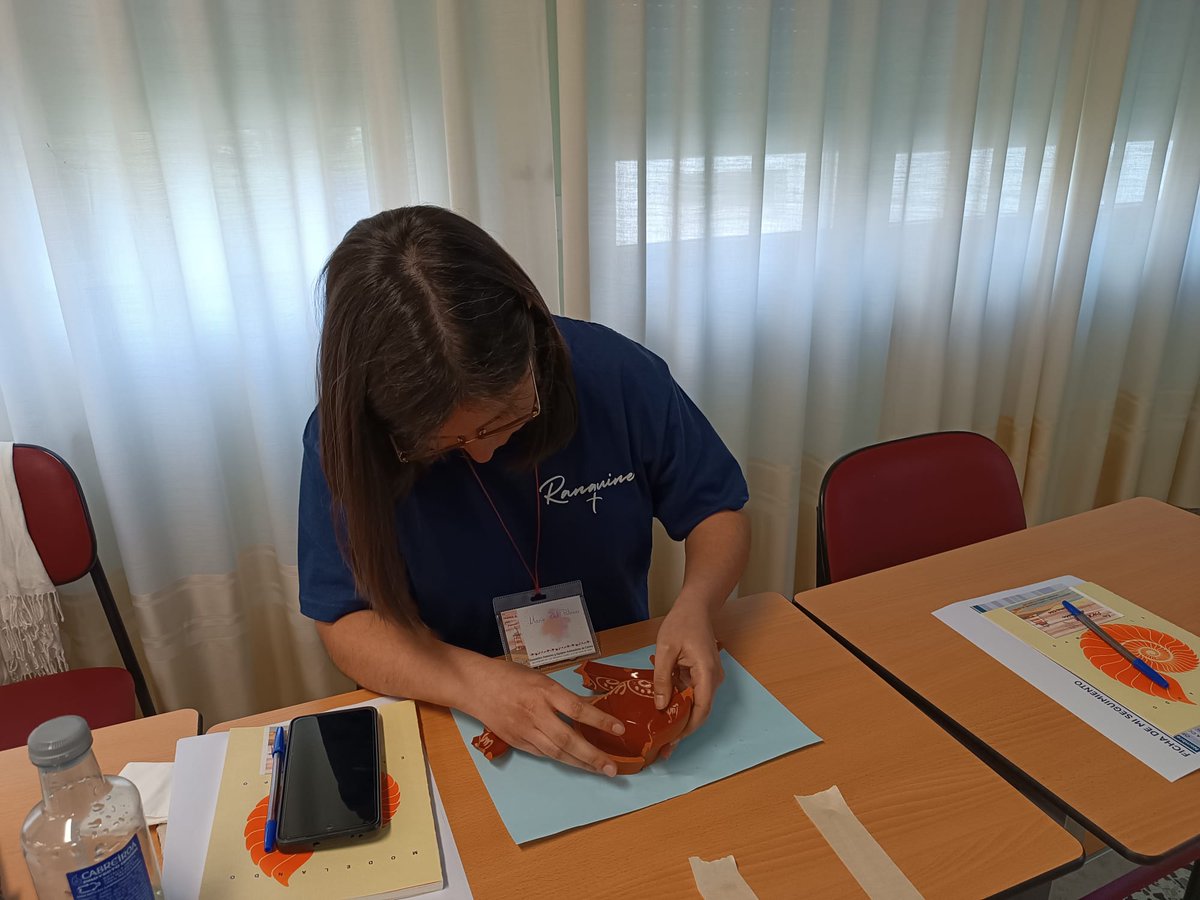 🧩 Con la técnica japonesa del #kintsugi aprendimos a reconstruir nuestras vidas desde las heridas, con belleza y esperanza.

Un símbolo profundo de lo que significa ser más de #JMV y más de la Iglesia, cada día.
#HijasDeLaCaridad