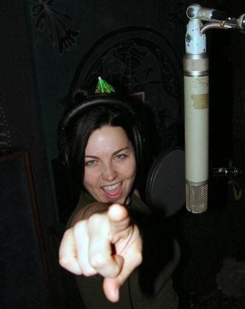 evrarepics's tweet image. #Evanescence #AmyLee