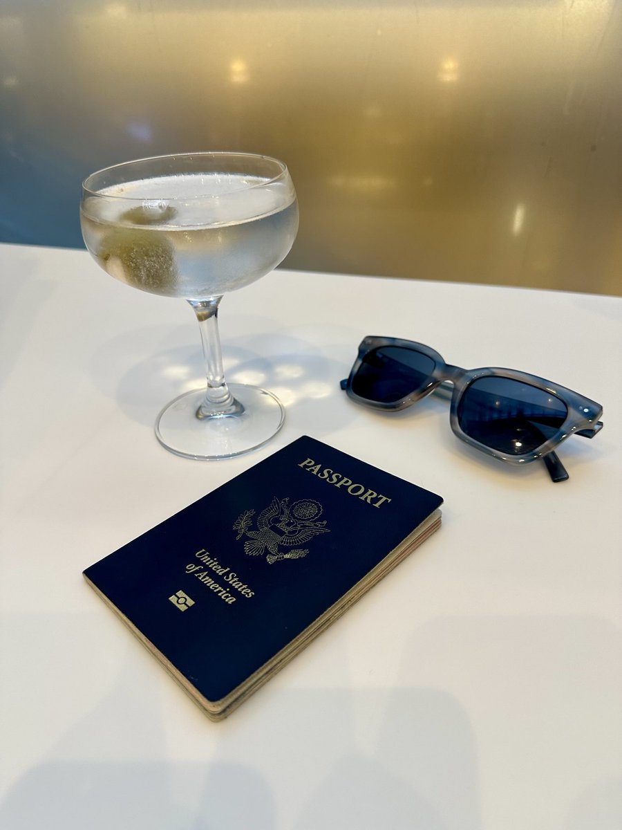 RBwalksintoabar's tweet photo. Cannes bound https://t.co/AwueIE83V1
