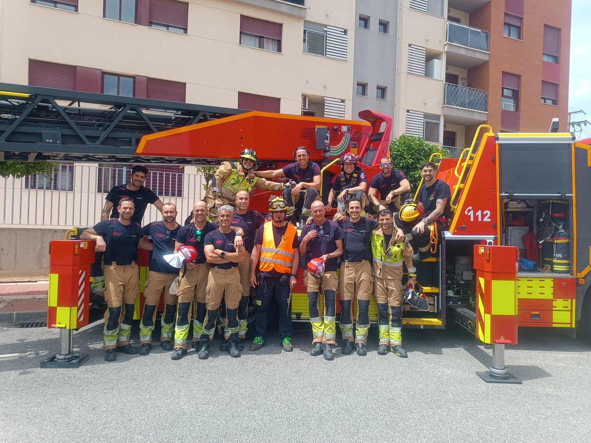 Jesús Hernando (@jhernandod) on Twitter photo Curso de hidráulica y repaso AEA, realizado durante esta semana para nuevos cabos <a href="/BomberosMurcia/">Bomberos Murcia</a> Realizamos pruebas de gran caudal a 50m de altura con el brazo en las instalaciones de Estrella Levante y pruebas con distintos caudales y mangueras a 60m de altura en Torre Godoy. Curso de hidráulica y repaso AEA, realizado durante esta semana para nuevos cabos <a href="/BomberosMurcia/">Bomberos Murcia</a> Realizamos pruebas de gran caudal a 50m de altura con el brazo en las instalaciones de Estrella Levante y pruebas con distintos caudales y mangueras a 60m de altura en Torre Godoy.