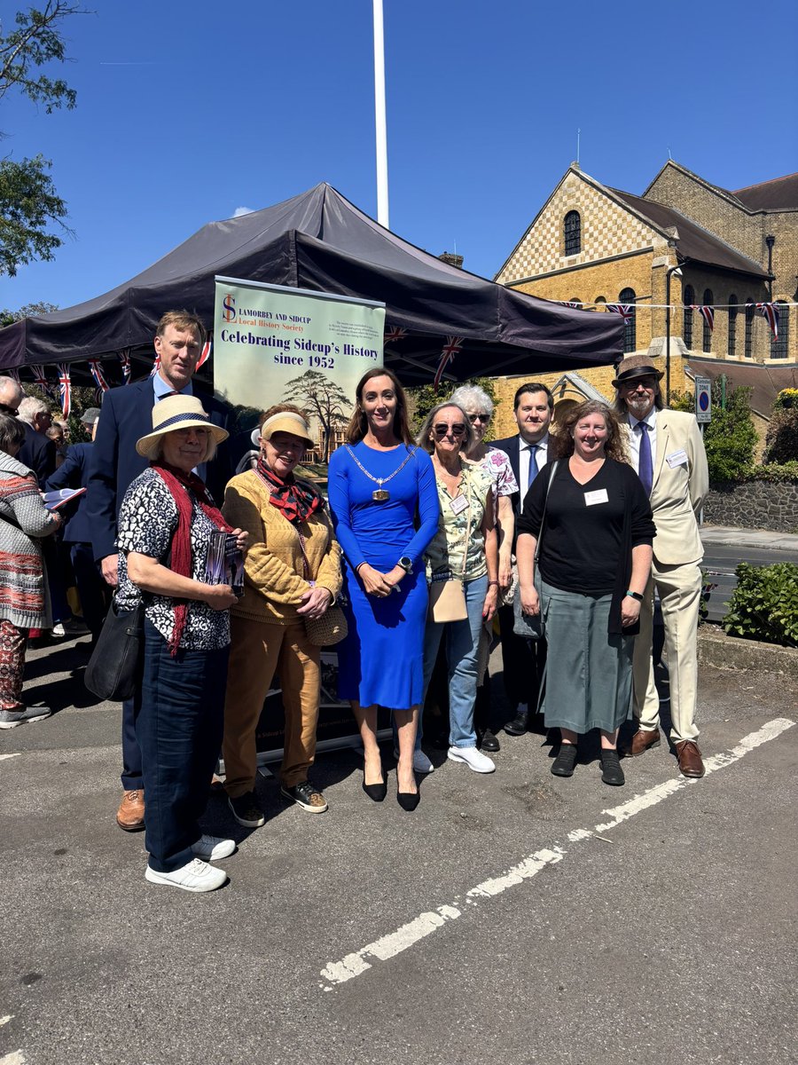 Lisa-Jane Moore tweet media