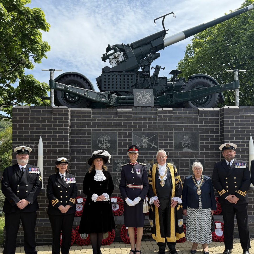 HMS Cambria (@hmscambria) on Twitter photo Commemorating and celebrating #VE80, Cambria personnel joined event in Swansea at WW2 memorial dedicated to those who lost their lives in the Swansea Blitz. Fitting to remember all involved in the war effort, <a href="/RNinWales/">Royal Navy in Wales Cymru</a> <a href="/RNReserve/">Royal Naval Reserve</a> <a href="/RFCAforWales/">RFCA for Wales</a> <a href="/lordmayorswan/">Swansea Lord Mayor</a> <a href="/WestGlamorganLL/">Louise Fleet, West Glamorgan Lord-Lieutenant</a> Commemorating and celebrating #VE80, Cambria personnel joined event in Swansea at WW2 memorial dedicated to those who lost their lives in the Swansea Blitz. Fitting to remember all involved in the war effort, <a href="/RNinWales/">Royal Navy in Wales Cymru</a> <a href="/RNReserve/">Royal Naval Reserve</a> <a href="/RFCAforWales/">RFCA for Wales</a> <a href="/lordmayorswan/">Swansea Lord Mayor</a> <a href="/WestGlamorganLL/">Louise Fleet, West Glamorgan Lord-Lieutenant</a>