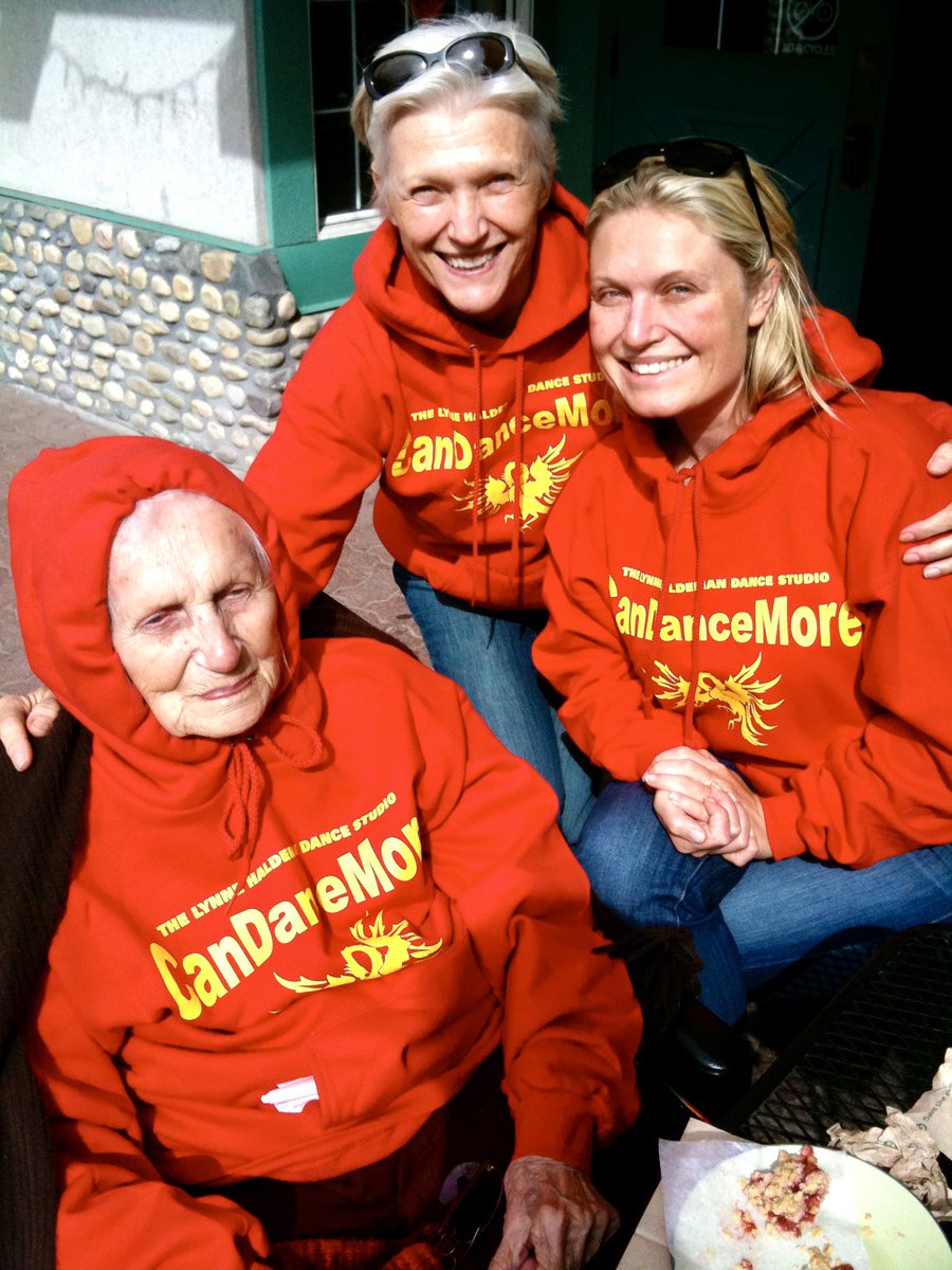 mayemusk's tweet image. Happy Mother’s Day!💐💐💐💖💖💖
I was fortunate to have a wise and wonderful mother, and three very fun children who love to spend time together. They have given me much joy and many grandchildren 🥰🥰
#ItsGreatToBe77