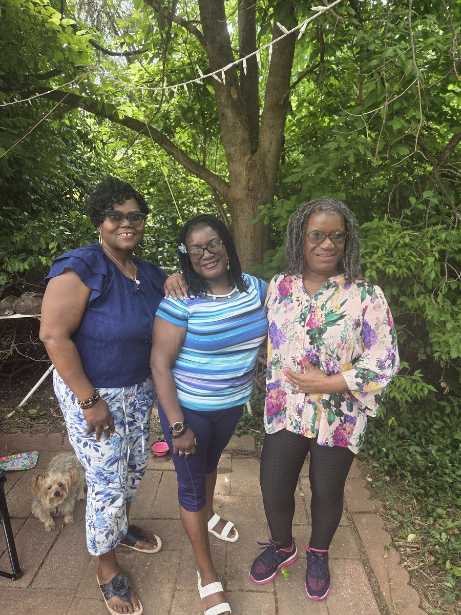 DVWitDALAC's tweet photo. Mother's day brunch at #ClubBackYard HAPPY MOTHERS DAY TO ALL THE MOMS! https://t.co/M5UOfFxAop