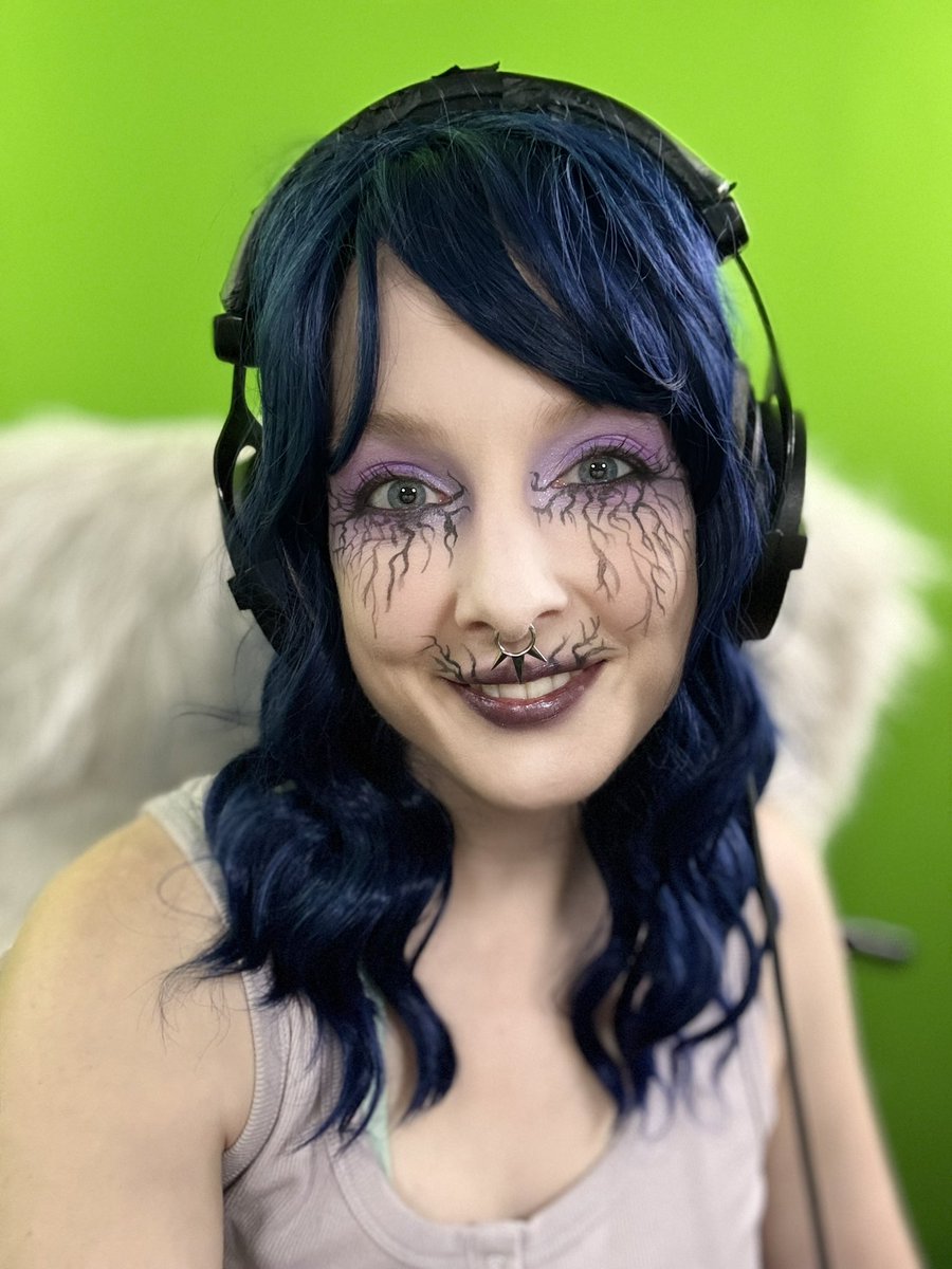 AlexanderWrex's tweet image. Live now at the link in bio ❤️