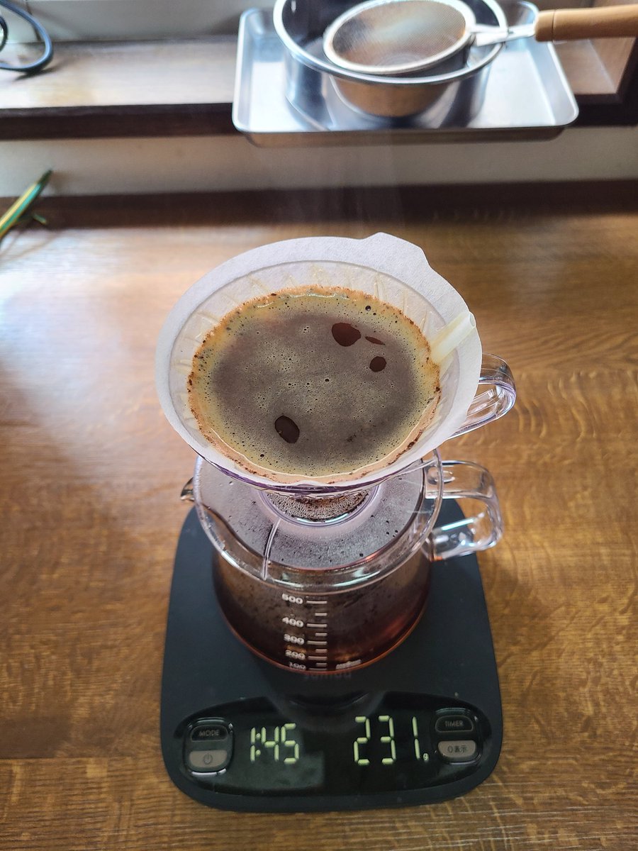 sasorin27's tweet photo. 朝珈琲🌞
#LEAVESCOFFEE さん #エチオピア #HAMASHO ☕
フローラルでクリアだけどベリーの果実感と甘さが凝縮されたみたいなLeavesさんのエチオピア ナチュラル 美味しい👍️
#珈琲 #珈琲豆 🇪🇹 https://t.co/V2O0mjSdme