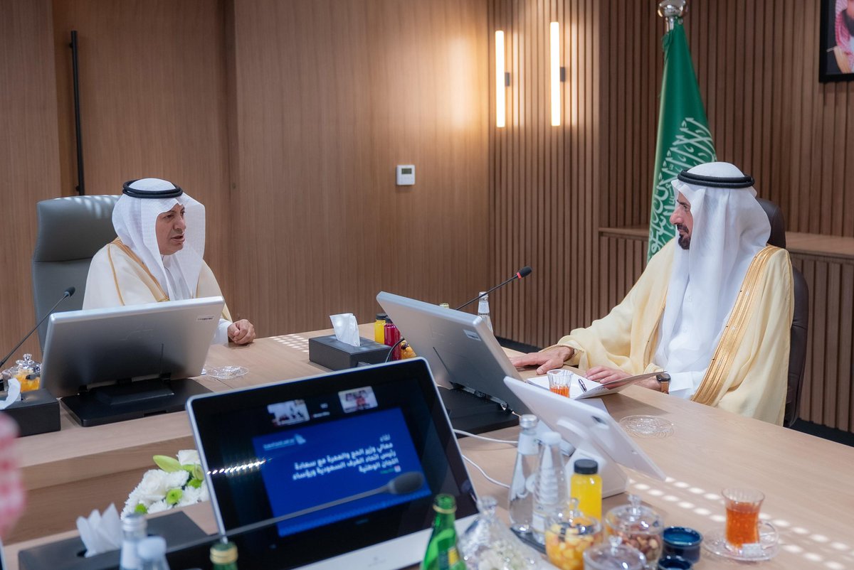 alhwaizy's tweet image. التقيت اليوم أنا وزملائي رؤساء اللجان الوطنية لأنشطة الحج والعمرة بمعالي وزير الحج والعمرة الدكتور توفيق الربيعة ، استمعنا لتوجيهاته لتفعيل دور القطاع الخاص في خدمة ضيوف الرحمن .
