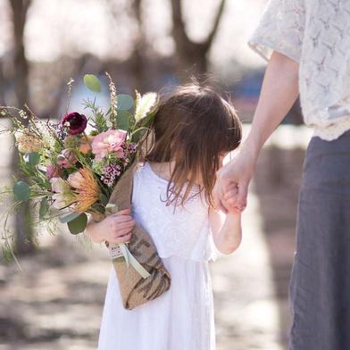 Social_Flowers's tweet image. Happy Mother’s Day to the moms that make the world go round. 🥰💐 Forgot to send flowers? No worries, send mom a bouquet the Social Flowers way!
 It's not to late order now!
Socialflowers.com #FlowersForMom #MothersDay #FlowerDelivery