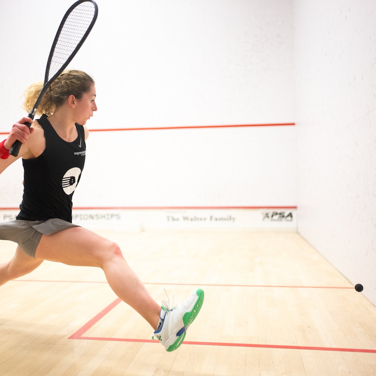Result: Women’s RD2

🏴󠁧󠁢󠁥󠁮󠁧󠁿 [8] <a href="/ginakennedyy/">Gina Kennedy</a> beats Georgia Adderley 🏴󠁧󠁢󠁳󠁣󠁴󠁿
3-1: 9-11, 11-9, 11-3, 11-2 (58m)

#PSAWorldChamps