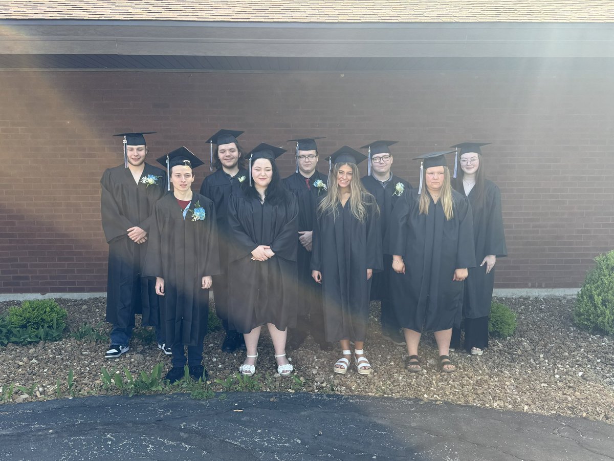JMB199022's tweet photo. Champion Academy graduated 9 students yesterday! Such a great day! @C_H_SPanthers @Centralia_R6_SD https://t.co/pvHeFdyJ6l