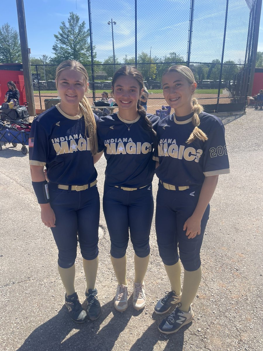 These 3 finished their 2029 IMG Spring season today with a 22-7-1 record and lots to be proud of.  Thank you to Coach Jesse and Morgan for coming out to support them today.  Missed the coach 👀 pic, but excited to start the summer season with the Hoggatt crew in 3 wks!!!