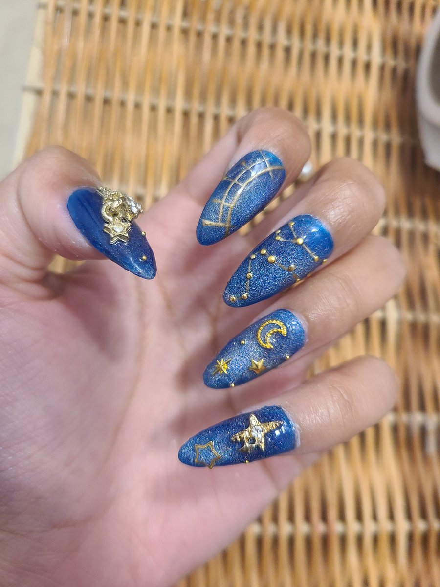 Been a couple weeks since I last did my nails &gt;:3