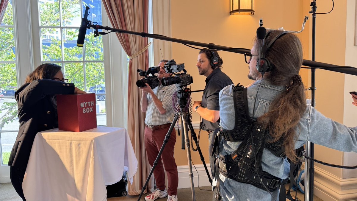 AbdulAnicha's tweet photo. “I won’t get in.”
“I don’t have the time.”
“I’m not cut out for this.”

These are just a few of the cards I pull out in the Myth Box at #connext2025. 

Thank you Taggart Boyle and his team @online_HBS @HarvardHBS 

#connext #connextions #HBSOnlineconnext https://t.co/gC5YvWu3BJ