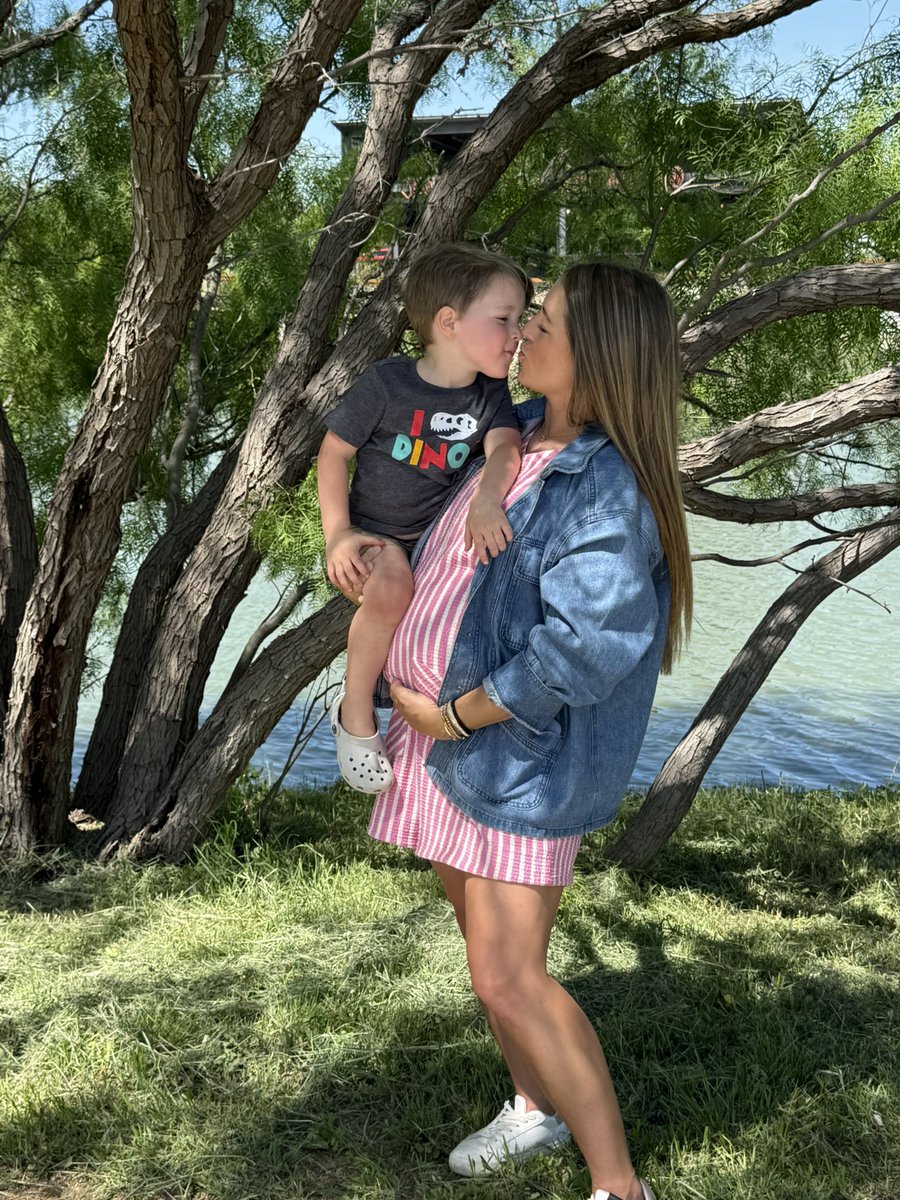 Happy Mother’s Day to the toughest person I know. 
This woman amazes me every single day with her selfless love and work ethic for our family.
Tommy, Taylor &amp; I  could not have gotten any luckier.
We love you momma‼️‼️