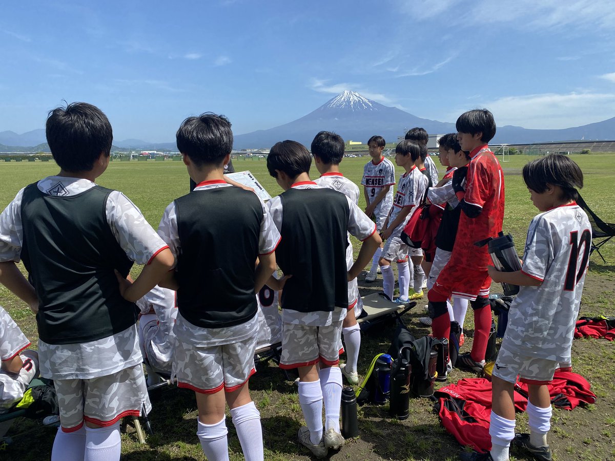 U14 TRM
変わらなければいけない事
ようやく少しずつ意識的にやる選手が出てきた。
時間はあるようでない。
あっという間に終わってしまう。
全員で変わっていこう！
対戦していただいたチームの皆さん、応援いただいた保護者の皆さんありがとうございました🙇‍♂️
#FujinomiyaCityFC
#富士宮市
