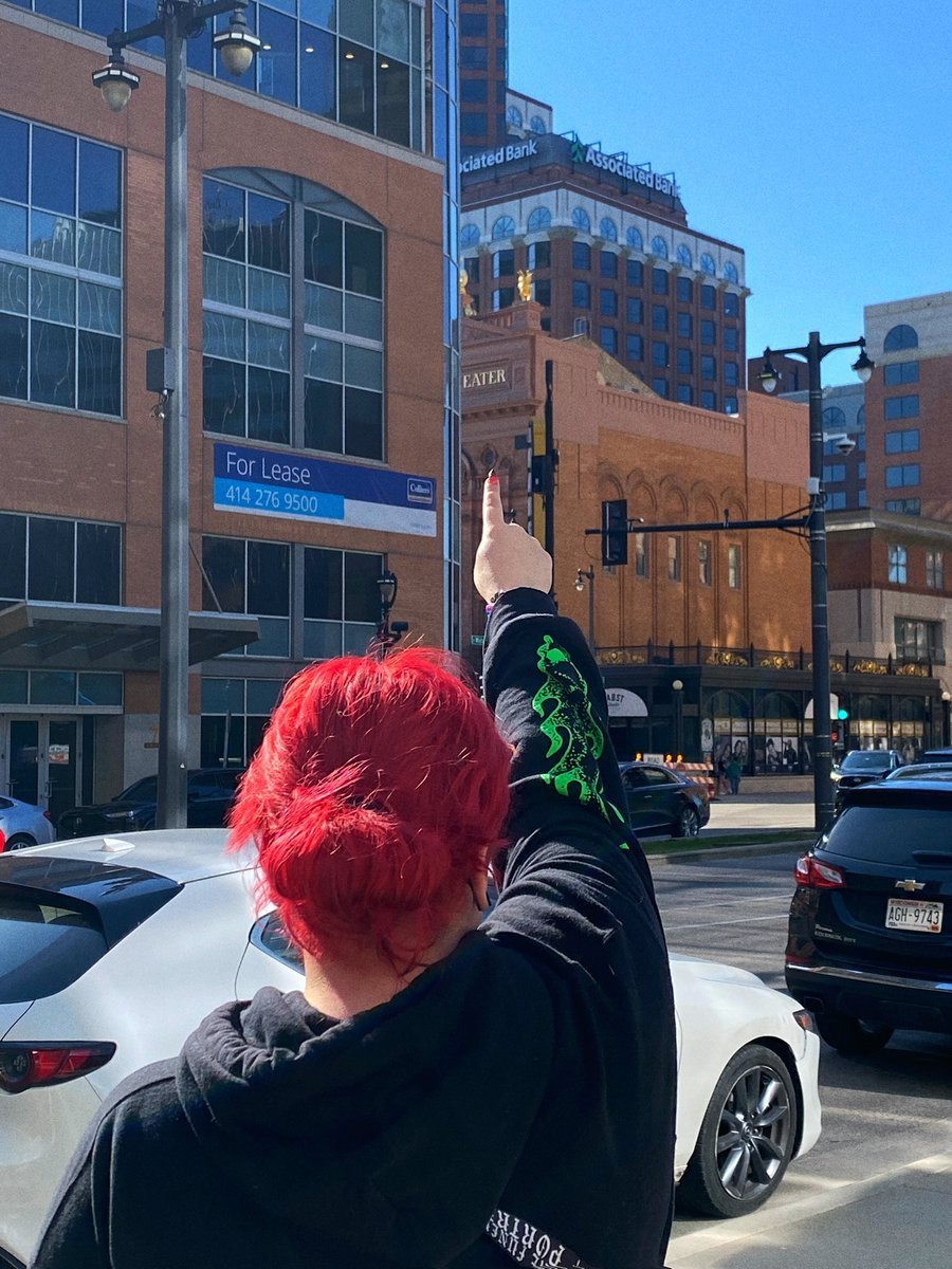 alpohlovebot's tweet photo. they named a building after me in milwaukee. i’m honored. ❤️ #certifiedmunch https://t.co/lAKEhpp6cR
