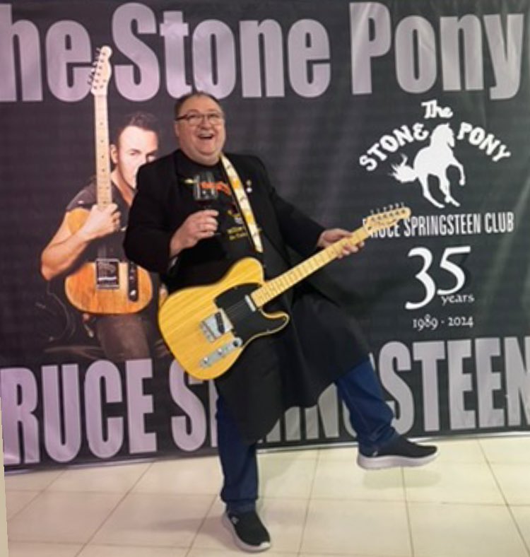 En breve #brucespringsteen vuelve a España y dos semanas antes del concierto de #Donosti en <a href="/EnotecaDivins/">ENOTECA DIVINS</a> celebraremos una nueva sesión de  la cata inmersiva #BruceandWines El rock del Boss armonizado con vinos.

🍷🎸

#Divins #MARTORELL #Springsteen

descorchaybebe.com/cursos-y-catas…
