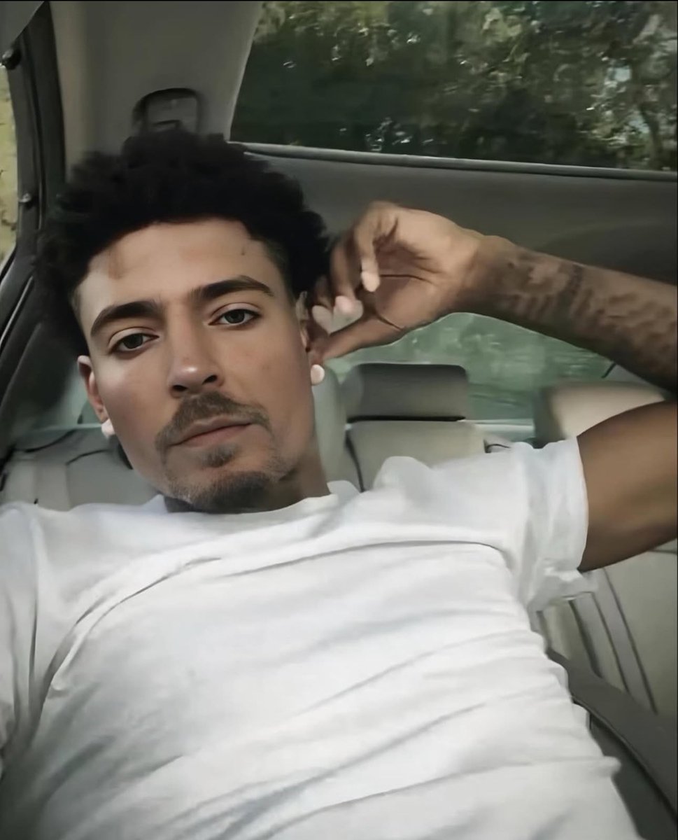 Xclusive tweet media