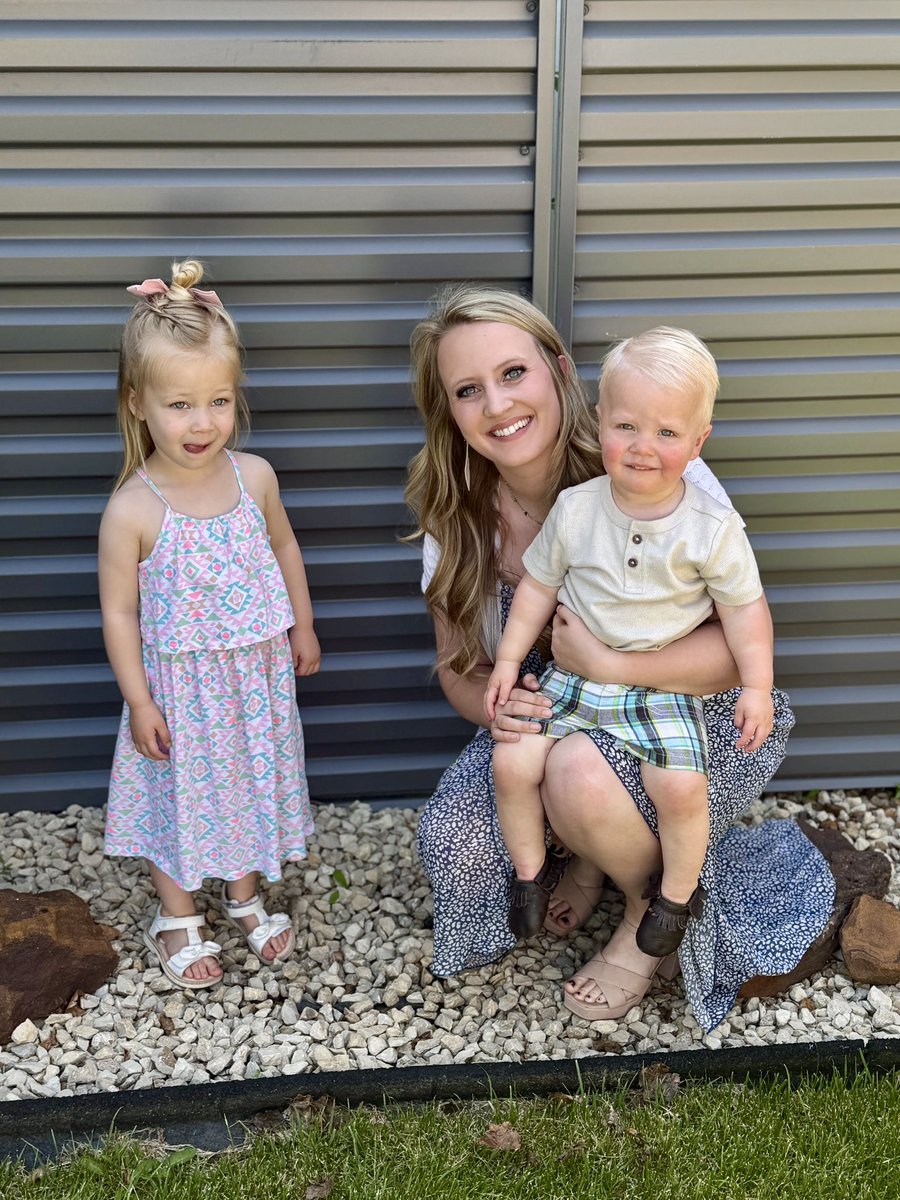 gregpeterson33's tweet image. Happy Mother&apos;s Day @brookielou2!