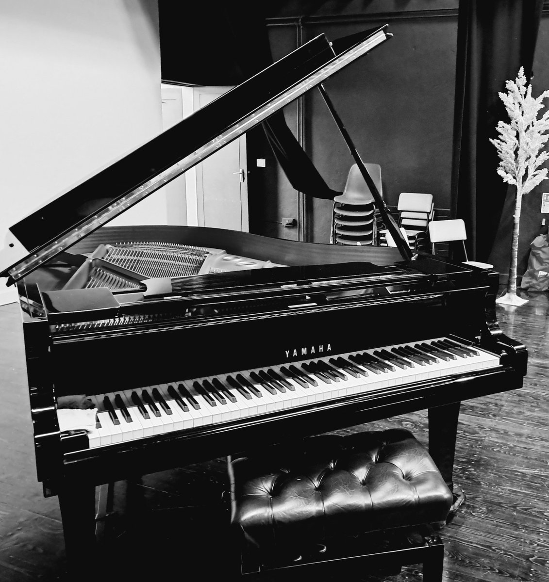 Enjoyed working on my new arrangements in the wonderful <a href="/ionadculturtha/">Ionad Cultúrtha</a> these last few days. So lovely to have time and a beautiful piano to work on🎹❤️ Very proud to be Artist in Residence here for 2025😊💐
<a href="/CorkCountyArts/">Cork County Arts Office</a> <a href="/artscouncil_ie/">The Arts Council / An Chomhairle Ealaíon</a> <a href="/whatsoncork/">Cork Information</a>