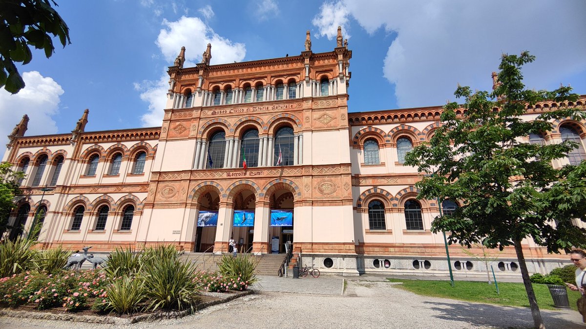 yulei123's tweet photo. citywalk in Milan, Italy https://t.co/yoFXdzX2tz