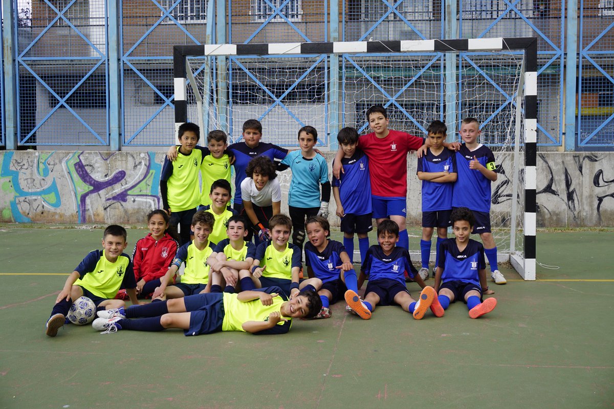 Liga Municipal <a href="/RFFM_FutbolSala/">Comité de Fútbol Sala - RFFM</a> Alevín Grupo 2.J17

Alevín 3-2 <a href="/cdevirgendelre1/">cd virgen del remedio</a> 
El viernes disputaron los nuestros un partido correspondiente a la penúltima jornada de liga, muy bonito y disputado entre los dos equipos, que demostraron su buen hacer sobre la pista.

Isma⚽️⚽️⚽️