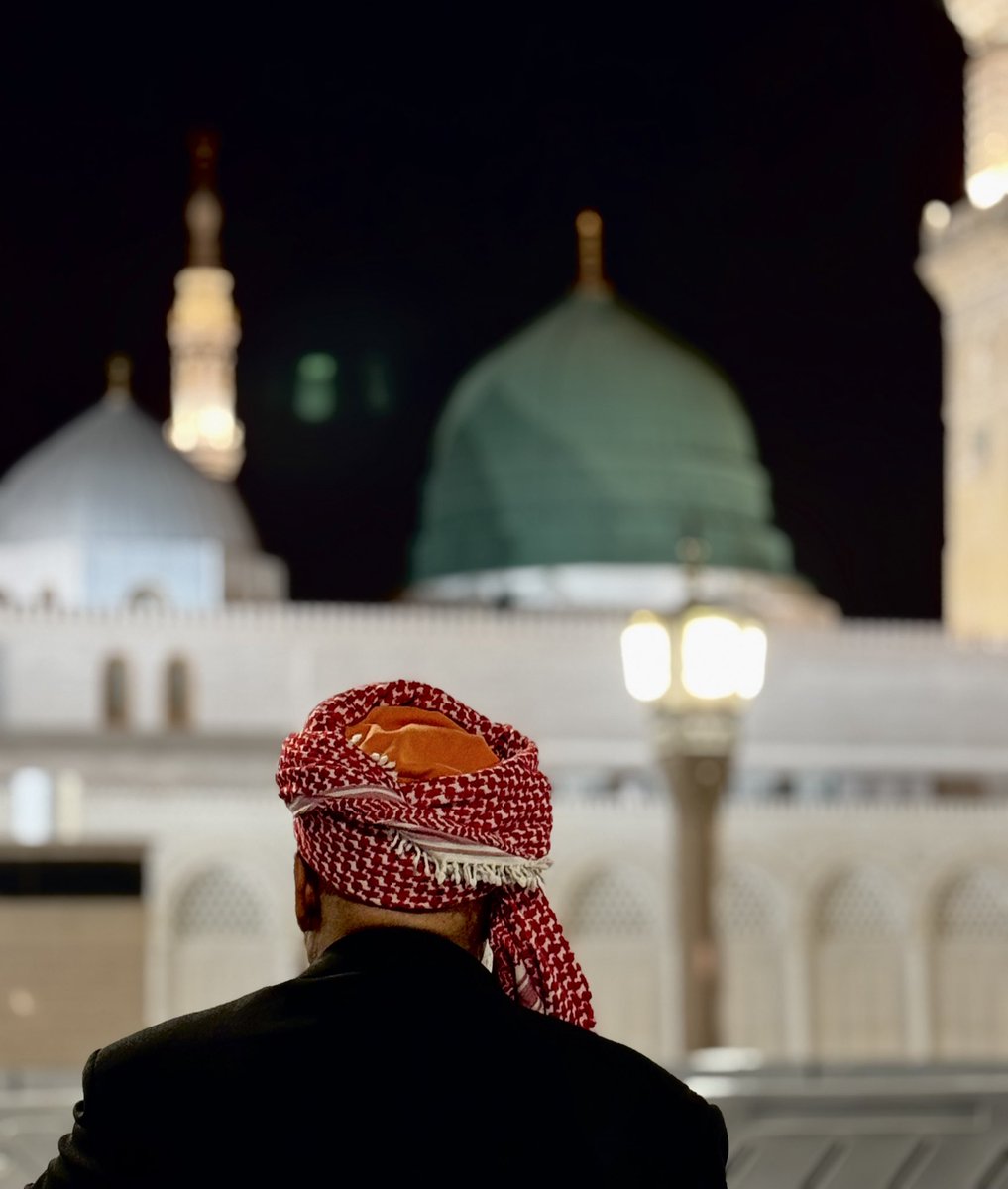 mosquesty's tweet photo. “Çölde seni özleyen bir kuş da ben olsaydım, 
Sana sırılsıklam bir bakış da ben olsaydım” https://t.co/tG4ZyVtzi4