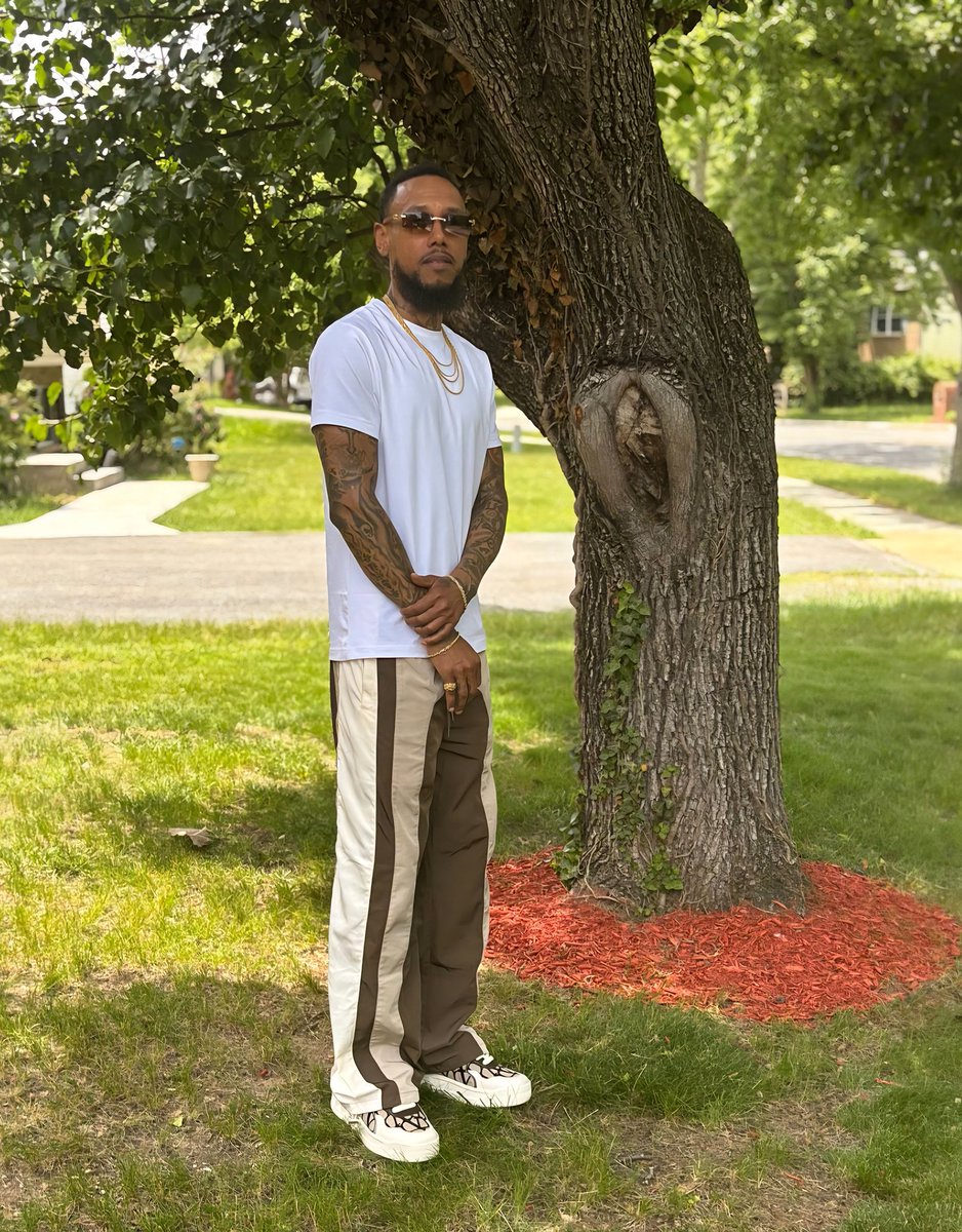 FUNKY1byNature's tweet photo. #AlwaysDrippinNeverSlippin #YouSeeIt #FWSP https://t.co/zgzZjG2zpn