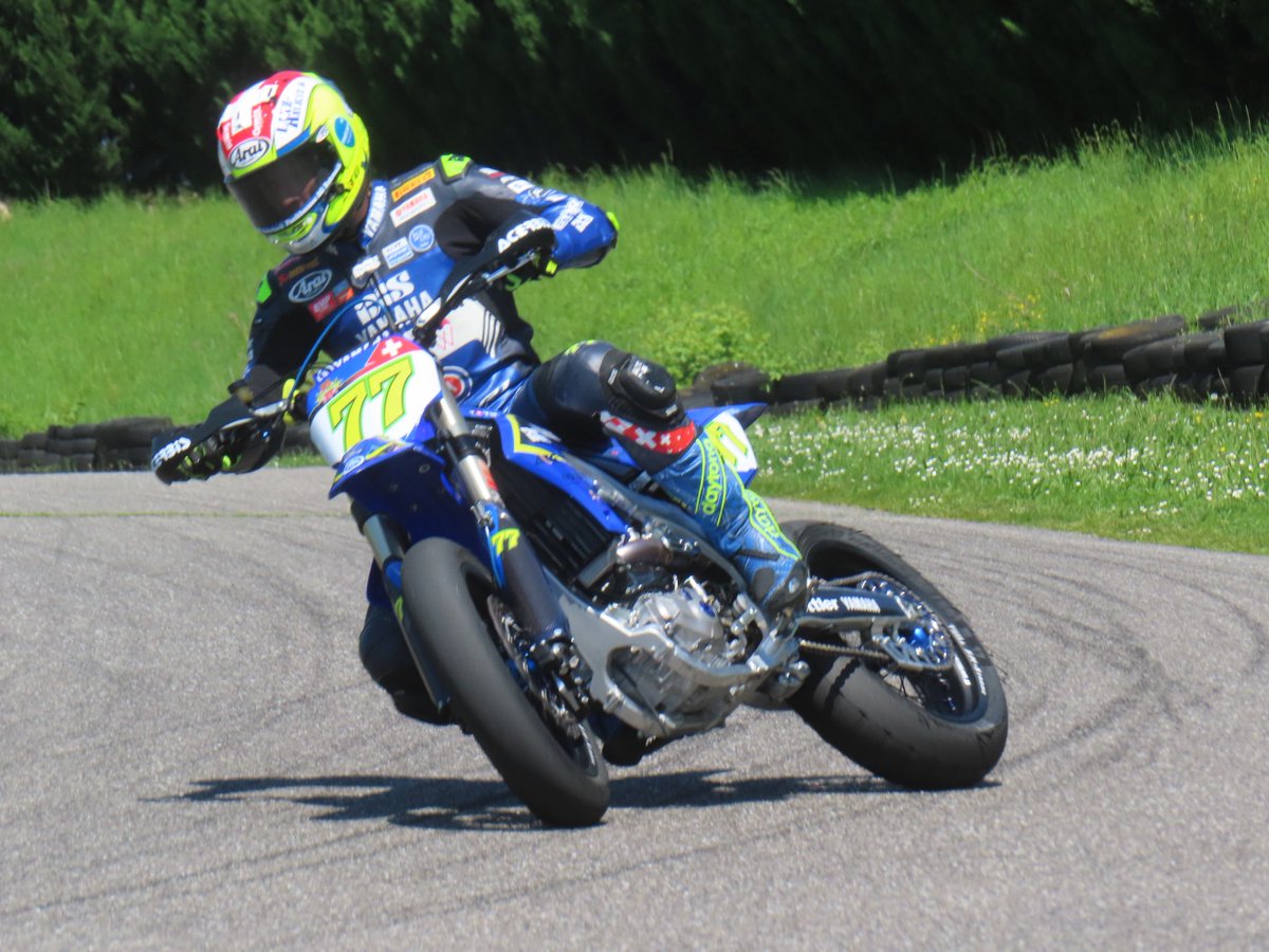 DomiAegerter77's tweet image. Supermoto Training @sundgaukart with @stingracing 

#sundgau #sm #weekend #vibes #training #yamaha #450 #ixs #domi77 #aegi77 #77 #livefullgas #domifighter 

📸: @erich_954 

domi77.com