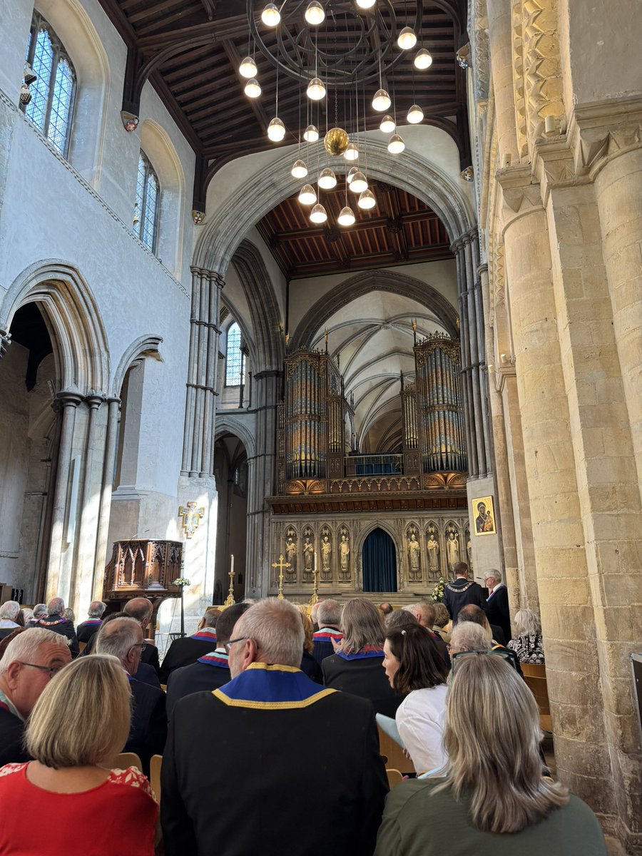 CClark_UK's tweet photo. One of the great days in the Kentish calendar, when the mother church welcomes members of the Provincial Grand Lodge &amp; Chapter of West Kent to Choral Evensong, preceded by luncheon in the Corn Exchange. #YeChoirsOfNewJerusalemYourSweetestNotesEmploy https://t.co/1ebteH3Jic