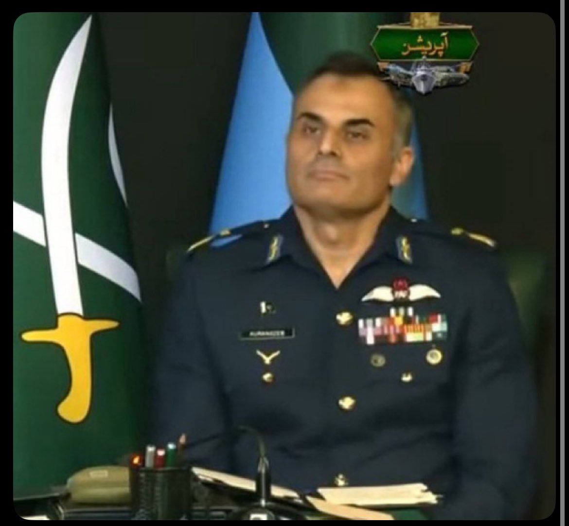 WritesZee's tweet photo. Begum Aj Dosra Uniform Do New Edits Bnein Gy
 #IndiaPakistanWar2025 https://t.co/5gFy9lREyW