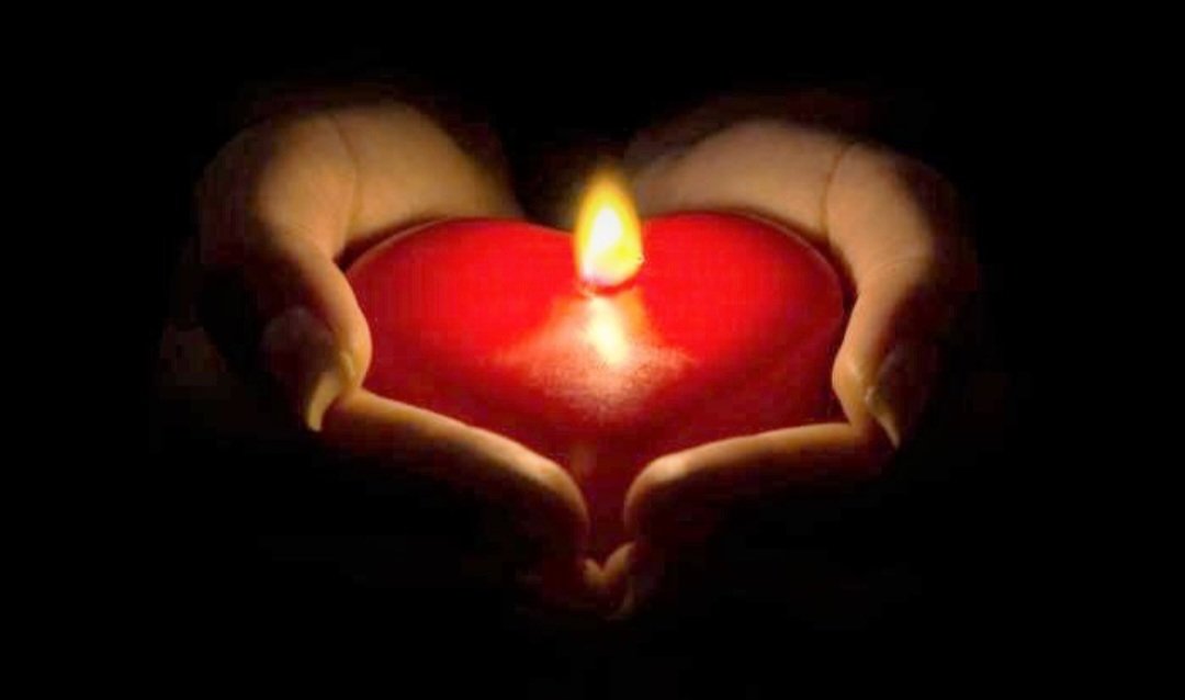 Such sad news today of a Garda  member of the Roads Policing unit  who died while conducting a road checkpoint in Dublin. May he rest in peace. Our thoughts are with his family and friends.