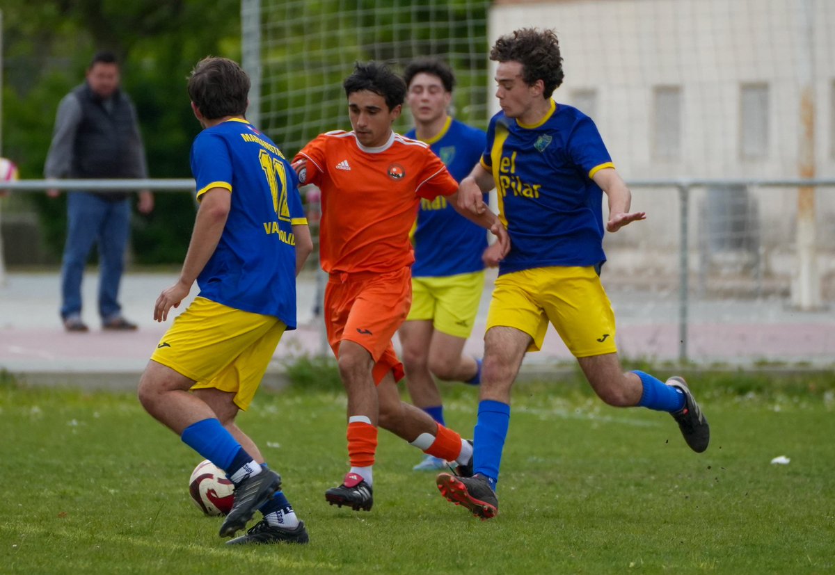 CDParquesol's tweet photo. 📸 ¡𝗦𝗢𝗡 𝗜𝗠𝗔́𝗚𝗘𝗡𝗘𝗦 𝗣𝗔𝗥𝗔 𝗘𝗟 𝗥𝗘𝗖𝗨𝗘𝗥𝗗𝗢!

⚽️ Los mejores momentos de la victoria (0-4) del 𝑱𝑼𝑽𝑬𝑵𝑰𝑳 𝑩 ante el @MarianistasVall que vale un ascenso de categoría 

🧡 #VamosParquesol #CajaRuraldeSoria https://t.co/XgigXhOMRf