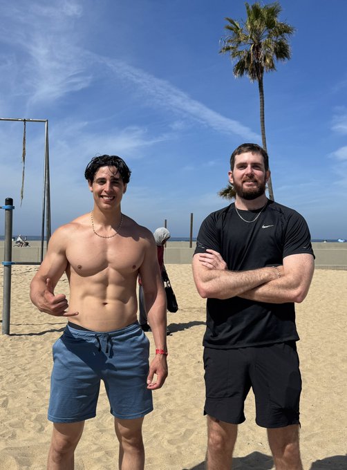 Have you ever been to Paris?  @gattouz0 https://t.co/ll1NycELyK<a class="tags" href="/tag/gattouz0">@gattouz0</a>