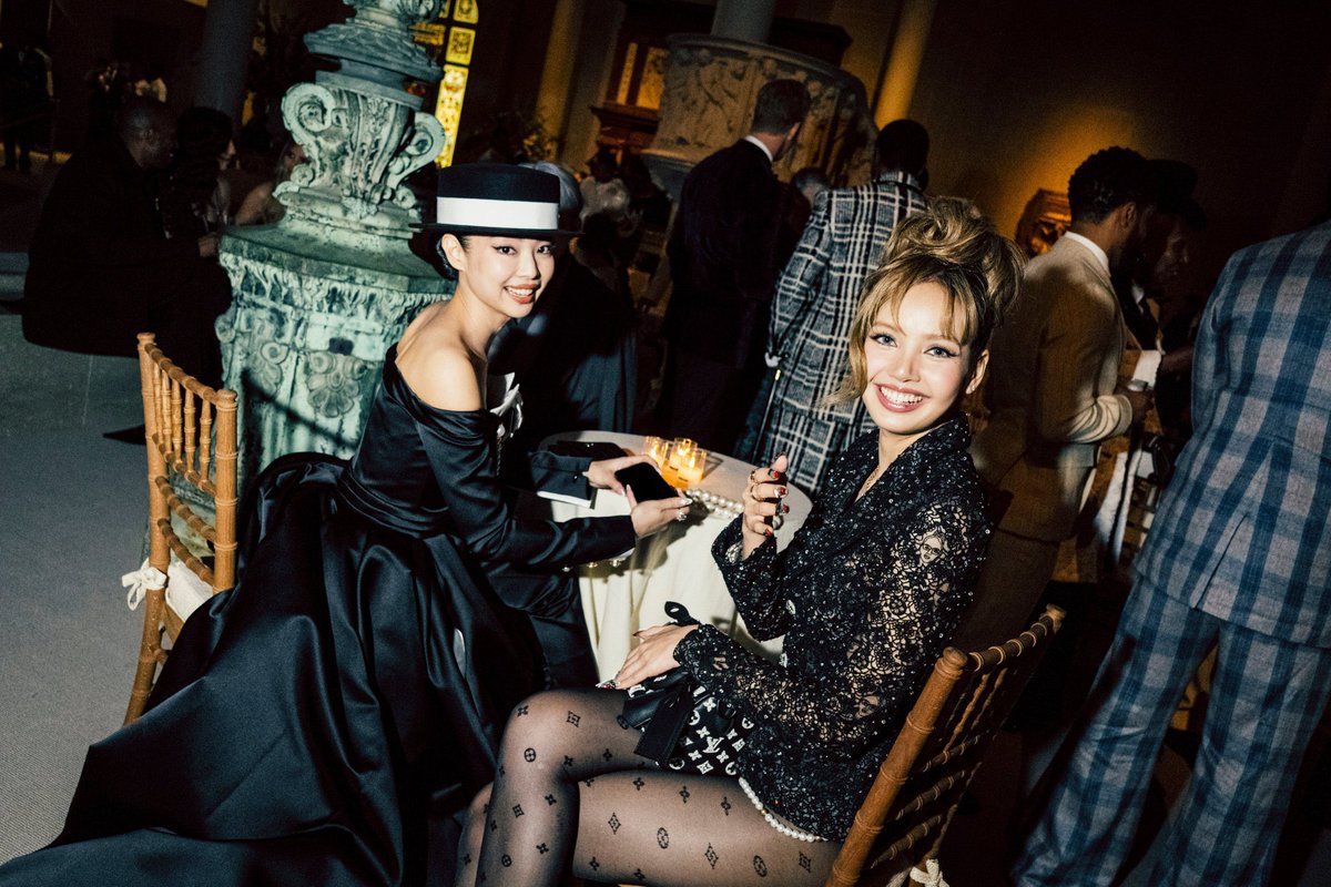 here’s the full pic