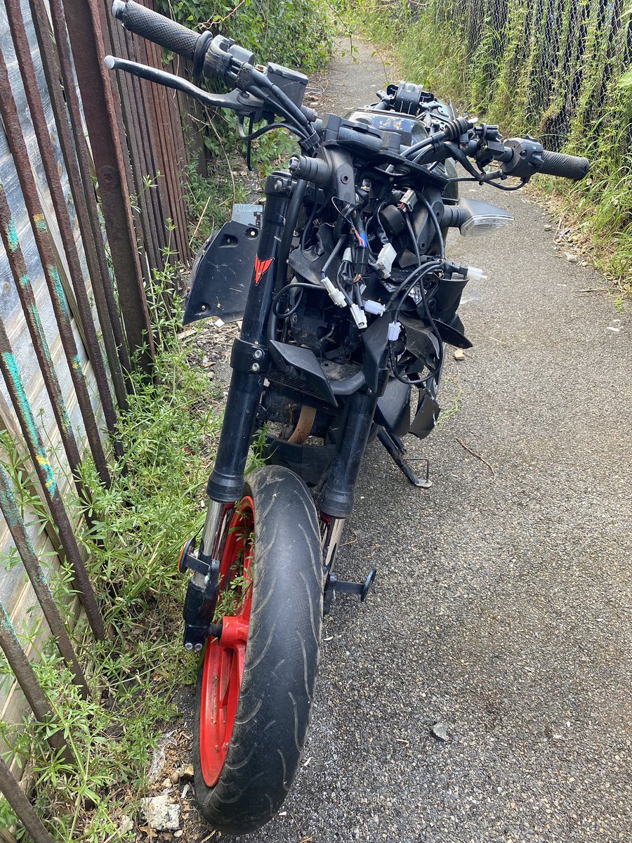 #ThankYou to the member of public that contacted #BroadGreenSNT and informed us about an abandoned motor bike. After completing some checks it turned out that the bike had been stolen 6 months ago. Owner informed. #CommunityEngagement #SNT