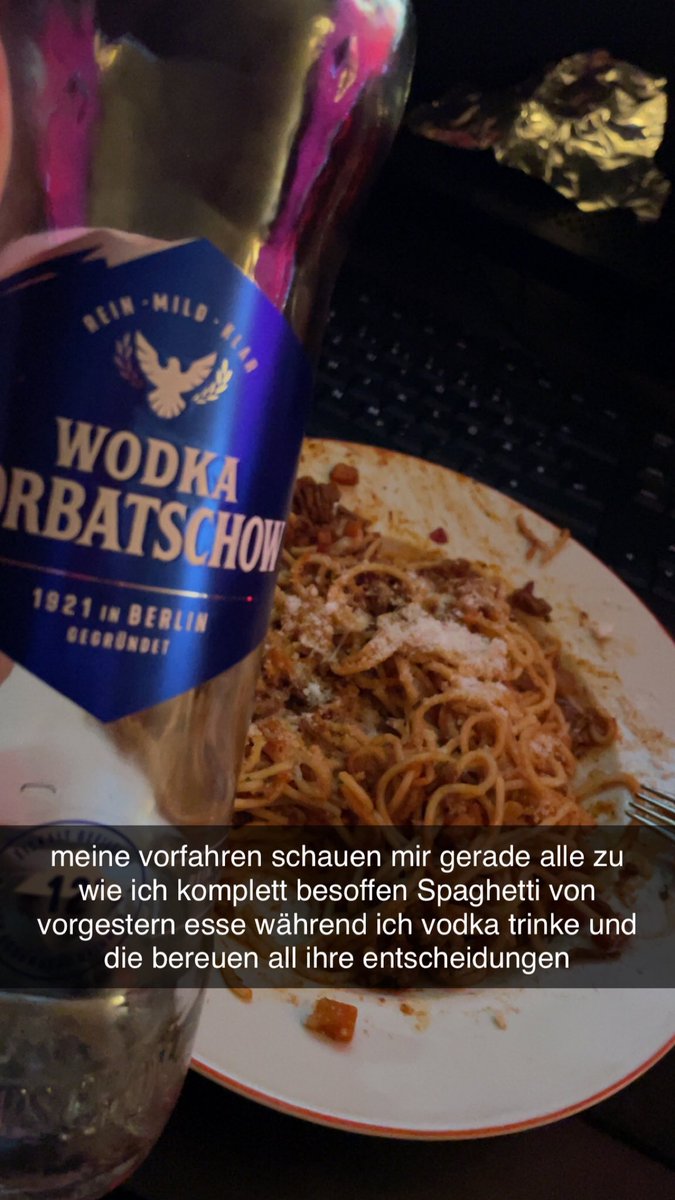 herr knax (satire) tweet media