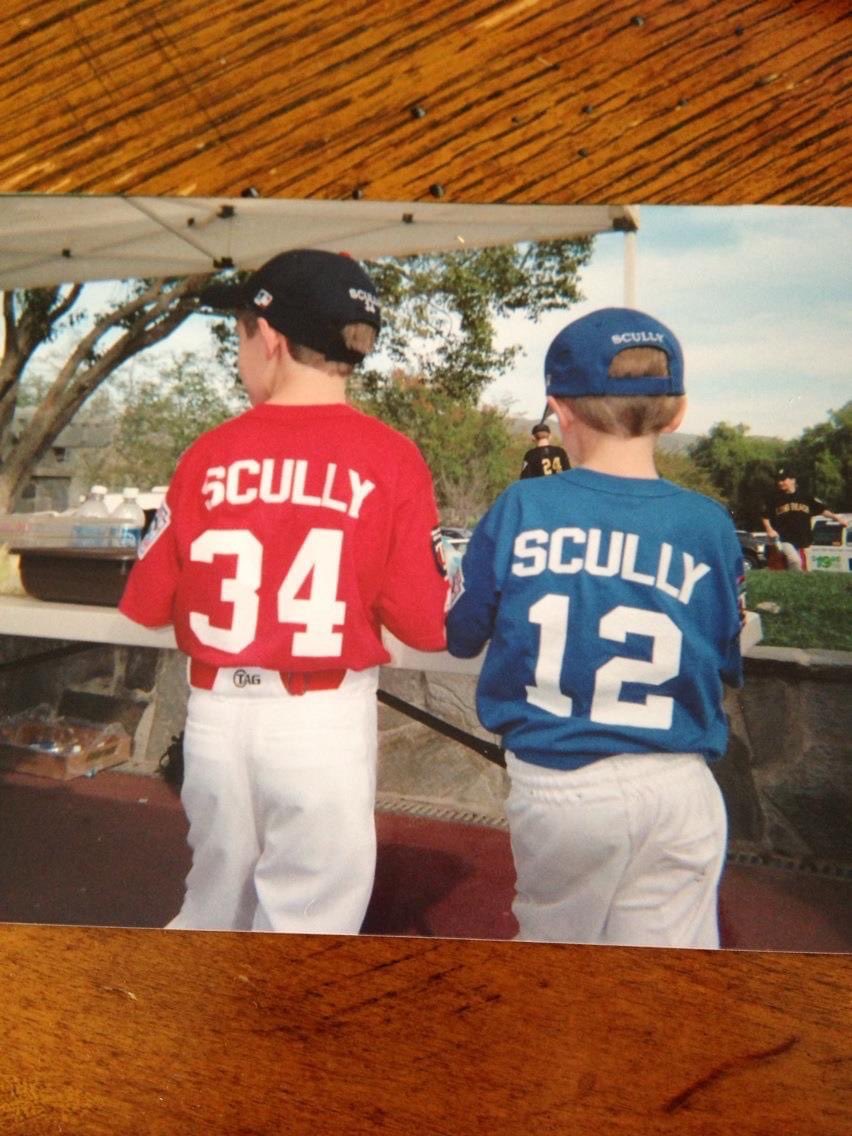 DaraZaneScully's tweet photo. #HappyMomsDay #Dodgerfam These 2 are all grown up and fantastic humans. 💙💙 https://t.co/PZWIKSzVqb