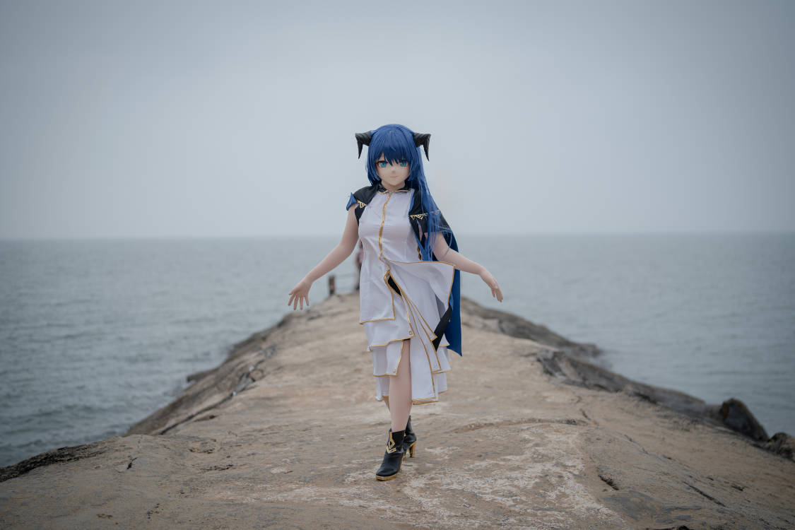 一年前，我还是一个纯真的高中生。
如今，她向一年前的我回礼。
📷: <a href="/yx3060/">印象</a>