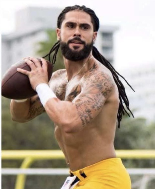 dualelement2's tweet photo. Ex NFL player enjoying sucking dick 👅 https://t.co/souK3cgBEN