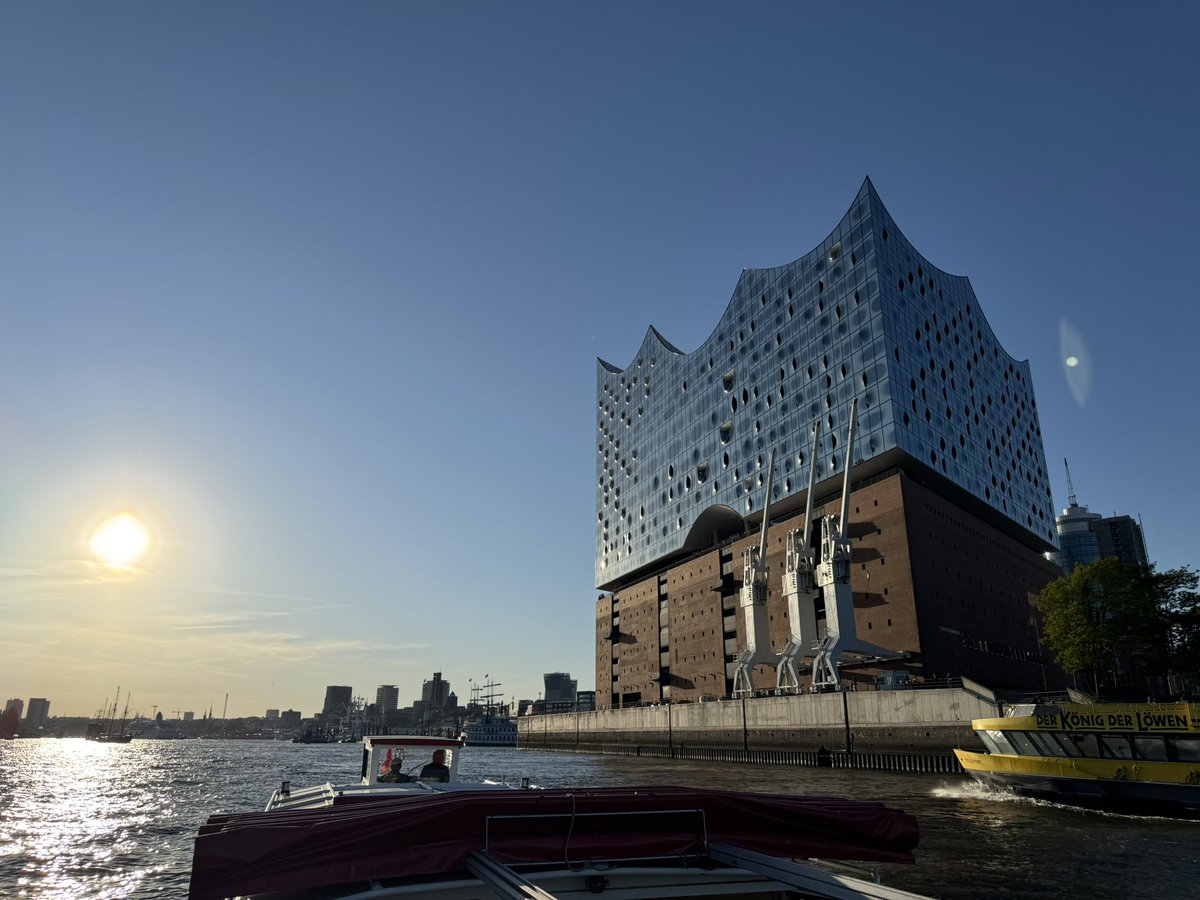 Sonntag-Abend-Himmel aus Hamburg,
Edition Hafengeburtstag
