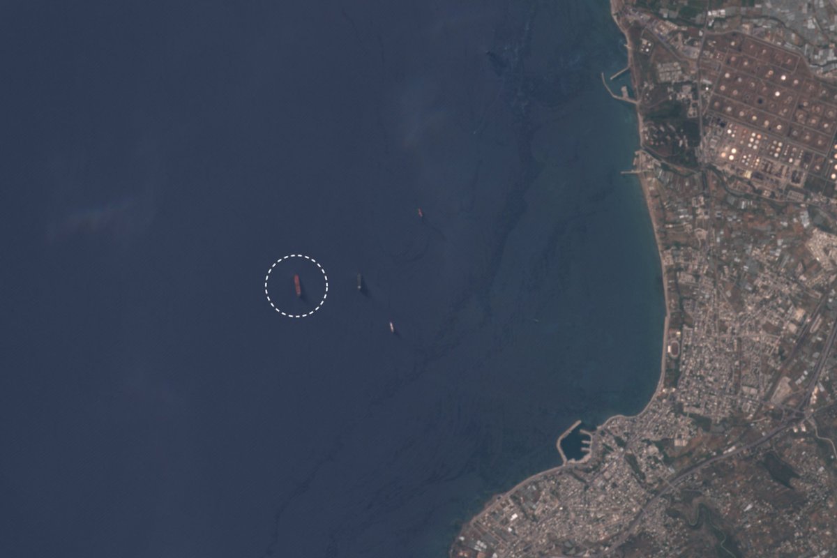 crude oil tanker CARL captured on Sentinel-2 satellite image near Baniyas today link.dataspace.copernicus.eu/n5h4