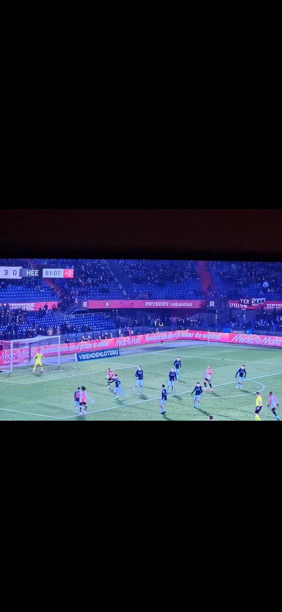 MMonshouwer's tweet photo. @Feijenoordert Idd ja je ziet het overal….. oh nee wacht dit is anders🤣🤣🤣🤣 https://t.co/vLCPZiWclk