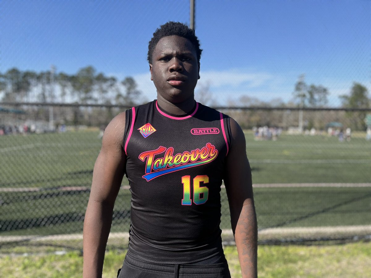 Brandon Howard (@bhoward_11) on Twitter photo Little Rock (Ark.) 2029 QB Bryson Kennedy (<a href="/BrysonKenn85401/">Bryson Kennedy</a>)
Kennedy is drawing serious praise & interest out of state of Arkansas. A rising freshman, Kennedy already holds 5+ offers due to his arm, precision passing & frame (6’2, 200).
He’s set to be a top name in the C/O ‘29. Little Rock (Ark.) 2029 QB Bryson Kennedy (<a href="/BrysonKenn85401/">Bryson Kennedy</a>)
Kennedy is drawing serious praise & interest out of state of Arkansas. A rising freshman, Kennedy already holds 5+ offers due to his arm, precision passing & frame (6’2, 200).
He’s set to be a top name in the C/O ‘29.