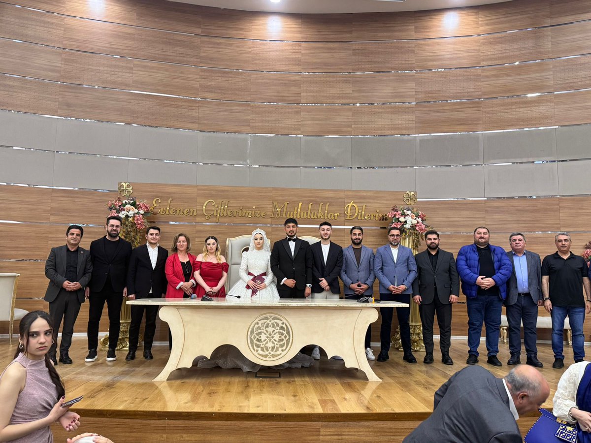 Osman Nuri Taşkın (@ontaskin) on Twitter photo İl Yön.Krl.Üyesi <a href="/ridvan_bural/">RIDVAN BURAL</a> İlçe Bşk.Yrd. <a href="/NazifKartal/">Nazif KARTAL</a> ,
İlçe Gençlik Koll.Bşk. @farukmertt25 , Meclis Üyelerimiz ve misafirlerimiz ile birlikte Önceki dönem İlçe Gençlik Koll.Yön.Kur. Üyelerimiz Mustafa ve Başak kardeşlerimizin nikah şahitliğini yaptık.
Genç kardeşlerimi İl Yön.Krl.Üyesi <a href="/ridvan_bural/">RIDVAN BURAL</a> İlçe Bşk.Yrd. <a href="/NazifKartal/">Nazif KARTAL</a> ,
İlçe Gençlik Koll.Bşk. @farukmertt25 , Meclis Üyelerimiz ve misafirlerimiz ile birlikte Önceki dönem İlçe Gençlik Koll.Yön.Kur. Üyelerimiz Mustafa ve Başak kardeşlerimizin nikah şahitliğini yaptık.
Genç kardeşlerimi