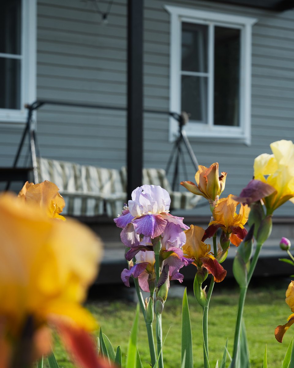 This Mother’s Day, give a gift that stands the test of time. 💐 Let us help you create a home filled with comfort, beauty, and lasting memories.