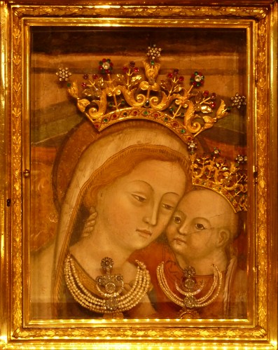 Leone XIV ha ribadito la sua “fiducia nella Madre del Buon Consiglio”, compagna di “luce, saggezza” con le parole rivolte da Maria ai servitori nel giorno delle Nozze di Cana, riferite nel Vangelo di Giovanni: “Qualsiasi cosa vi dica, fatela”.