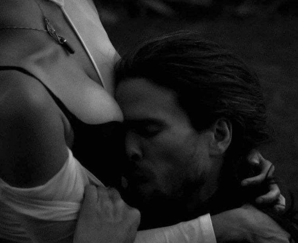 theholykiss's tweet image. 